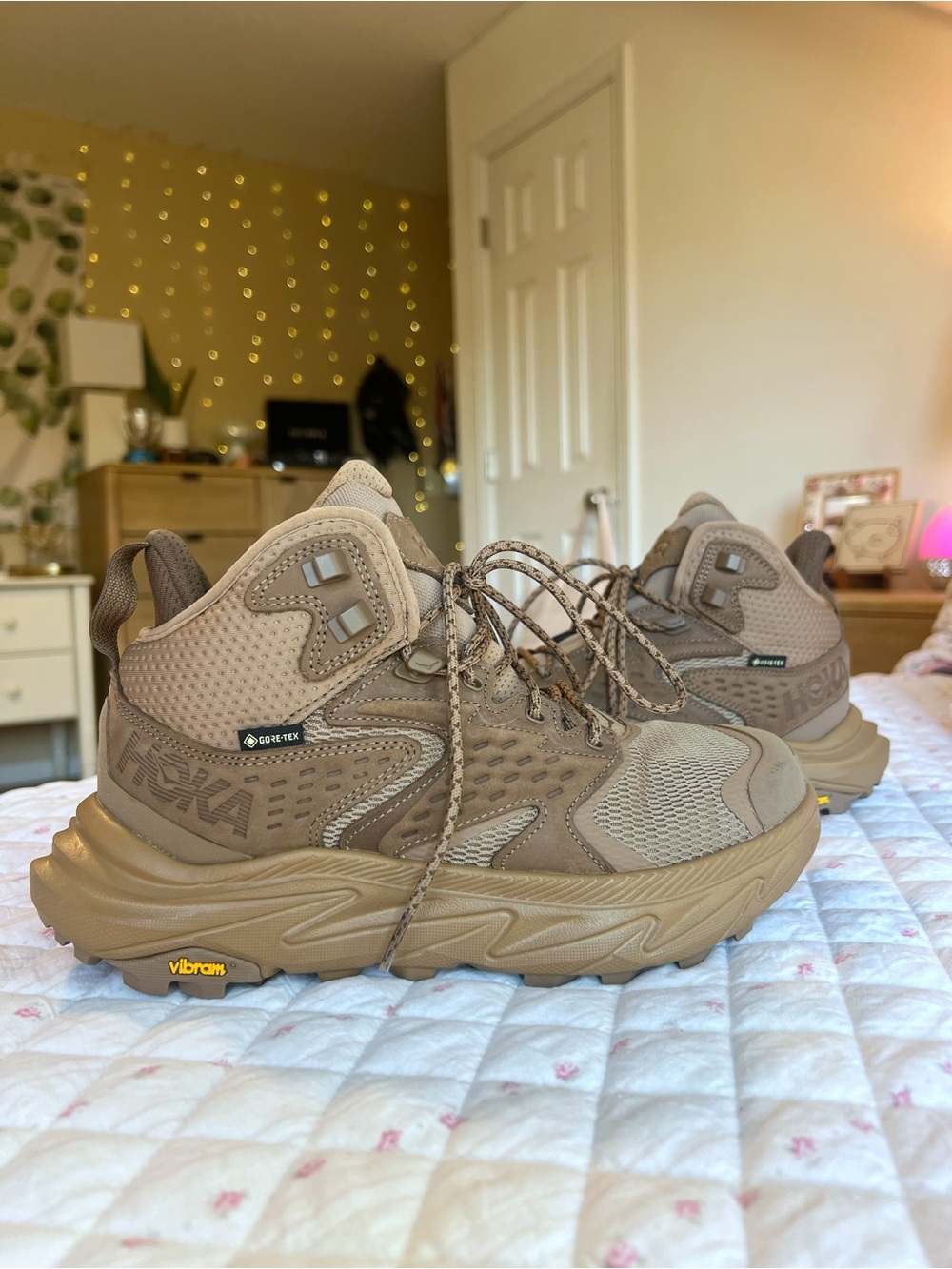New HOKA Anacapa 2 Mid GTX GORE-TEX Hiking Boots Rye Bark Women’s 8.5